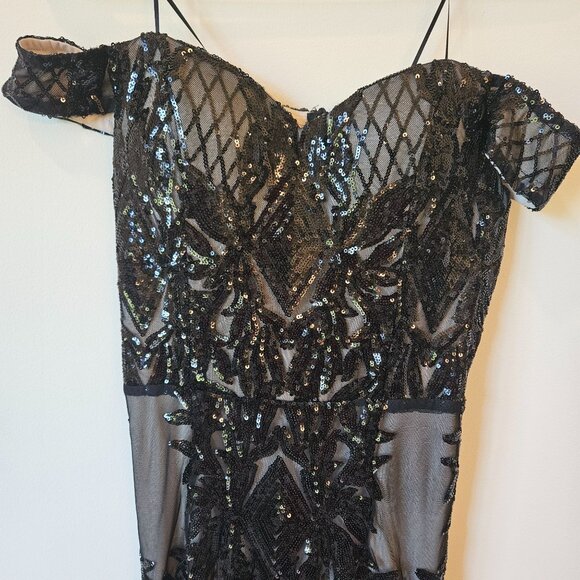 Fashion Nova ArtDeco Sequined Black Mesh Gown  Off-Shoulder Mermaid silhouette M - Picture 2 of 8